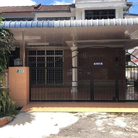 Naurah Homestay Сунгай Петани Екстериор снимка
